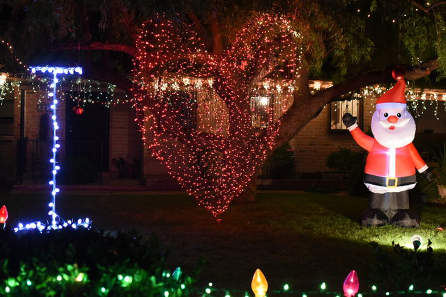 I love Santa lights